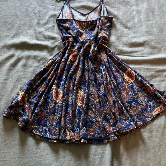 Sundress - Picture 4 of 4